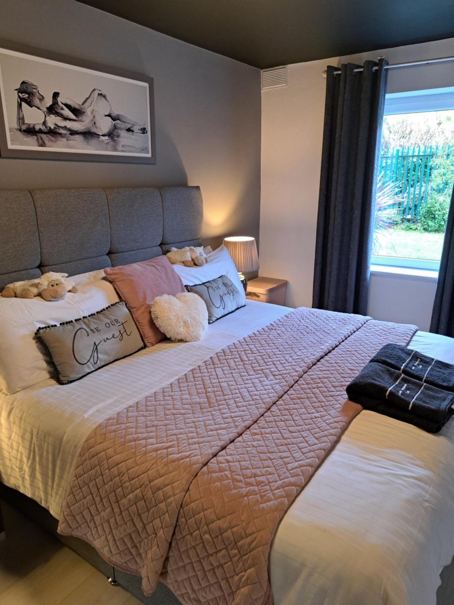 Seaview Apartment Suite Cobh Buitenkant foto